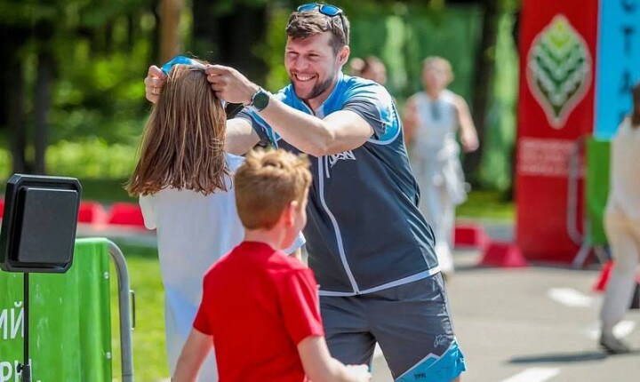 TOPSKIFamilyRun на призы амбассадора спортивного клуба «Лукойл» Александра Панжинского